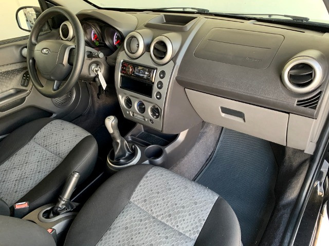 Ford Fiesta 1.0 8v 2014 único dono com ABS + Air bag duplo - Foto 8