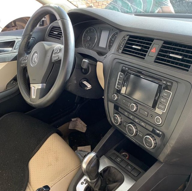 Vw Jetta 2012 Capo Motor Airbag Cambio Mecanica Farol Suspensão Porta Sucata - Foto 4