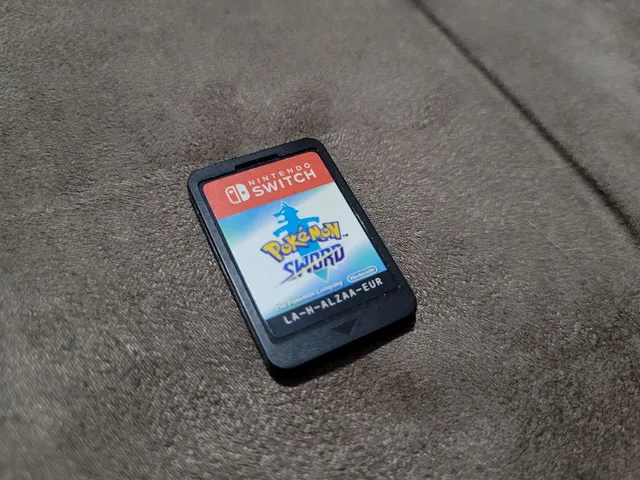 Gameteczone Usado Jogo Nintendo Switch Pokemon Shield - Nintendo