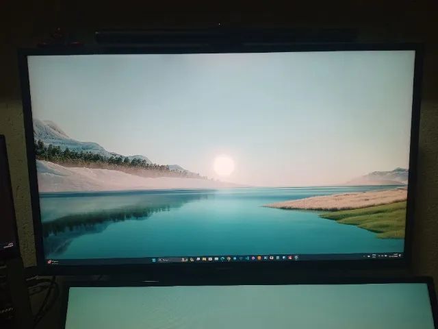 Monitor Samsung 32" 4K UHD 100% DCIP + Monitor LG 29'' Ultrawide - Foto 2