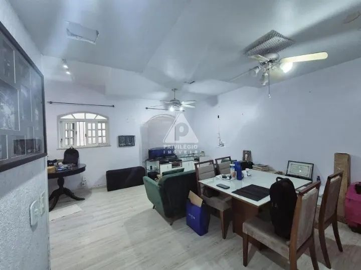 Charmosa casa de vila com 3 quartos em Botafogo  2 suítes e 1 vaga - Foto 3