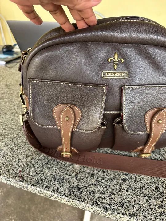 Bolsa de Ombro Black Hold em Couro Marrom - Foto 2