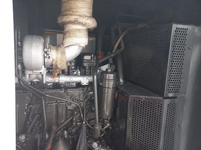 GRUPO GERADOR DE ENERGIA 550 KVA A DIESEL MOTOR SCANIA DC13A - Foto 3