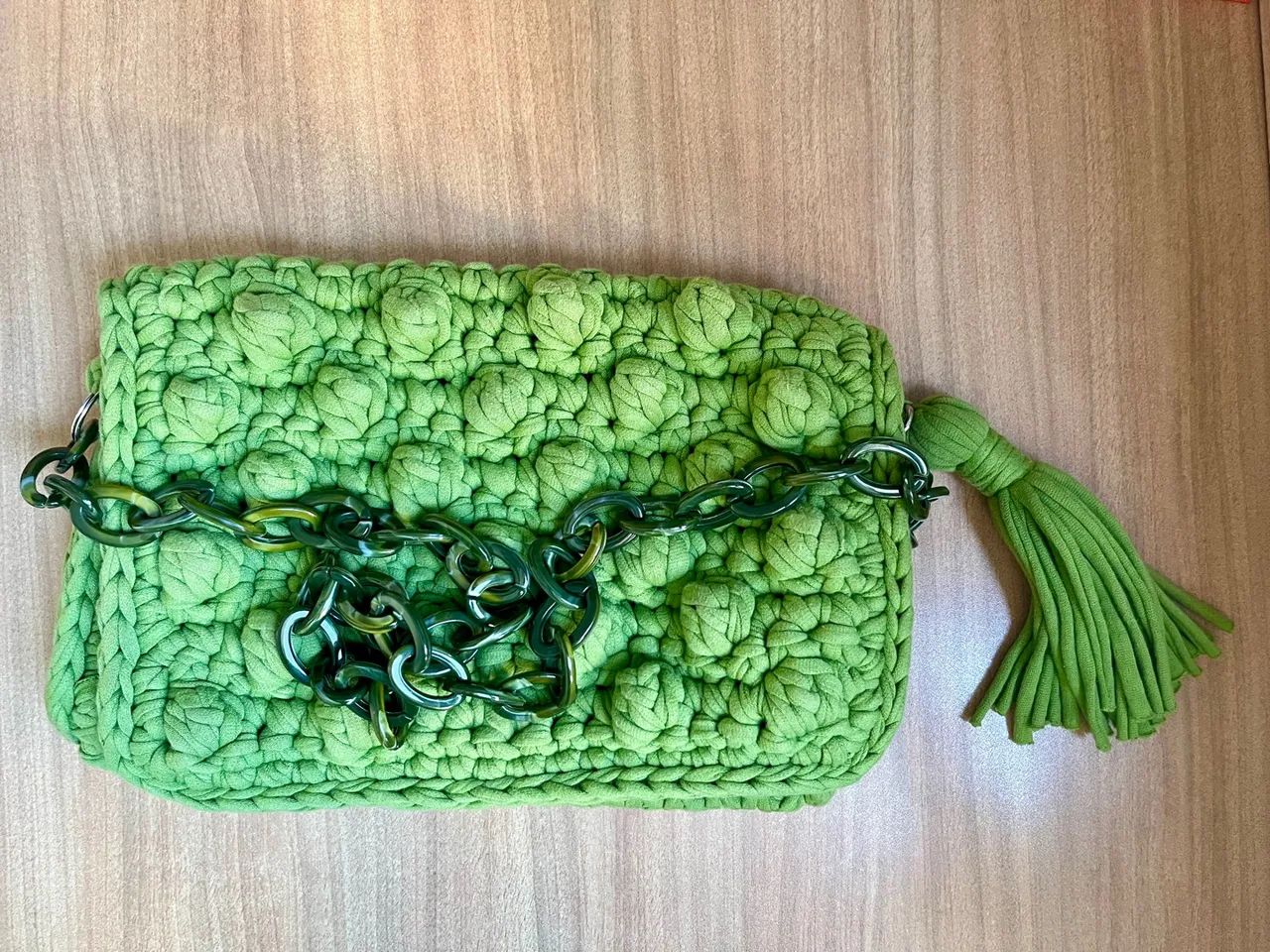 Bolsa verde de tricô com alça de tartaruga  - Foto 4