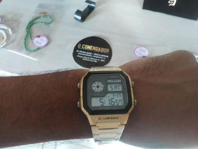 Relógio Digital Skmei 1335 De Aço inoxidável Á Prova D'água Esportivo Cor: Ouro - Foto 3
