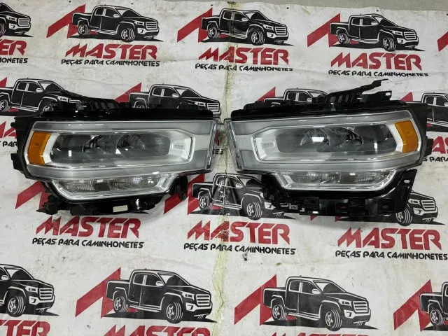 Farol Dodge Ram 2020-2024 (leia o anuncio)
