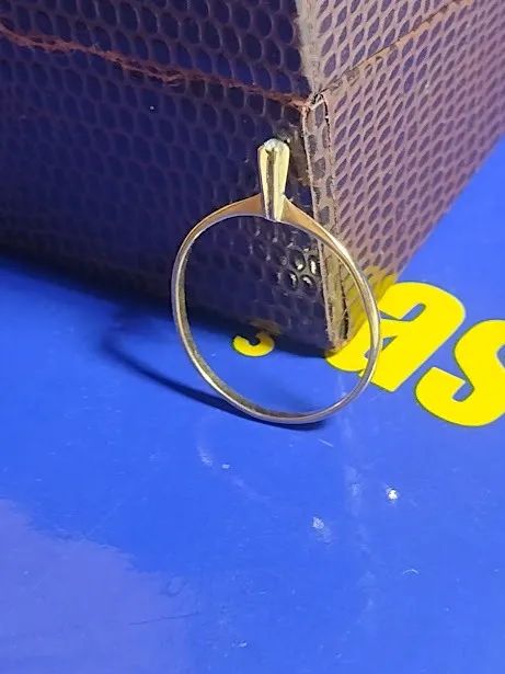 Anel Solitário Noivado Ouro 18 Kilaltes Brilhantes 1mm Peso 0.80 Gramas 