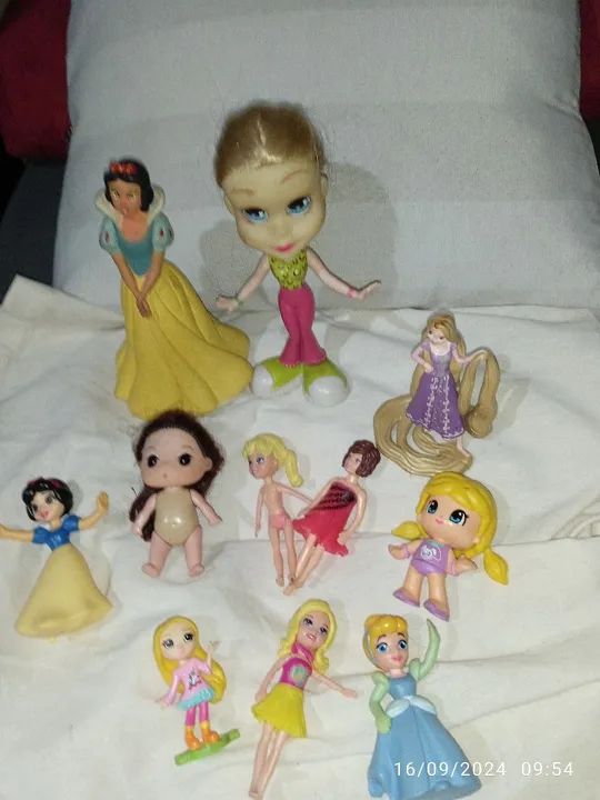 Bonecas pequenas. Kit com 11 peças  - Foto 4
