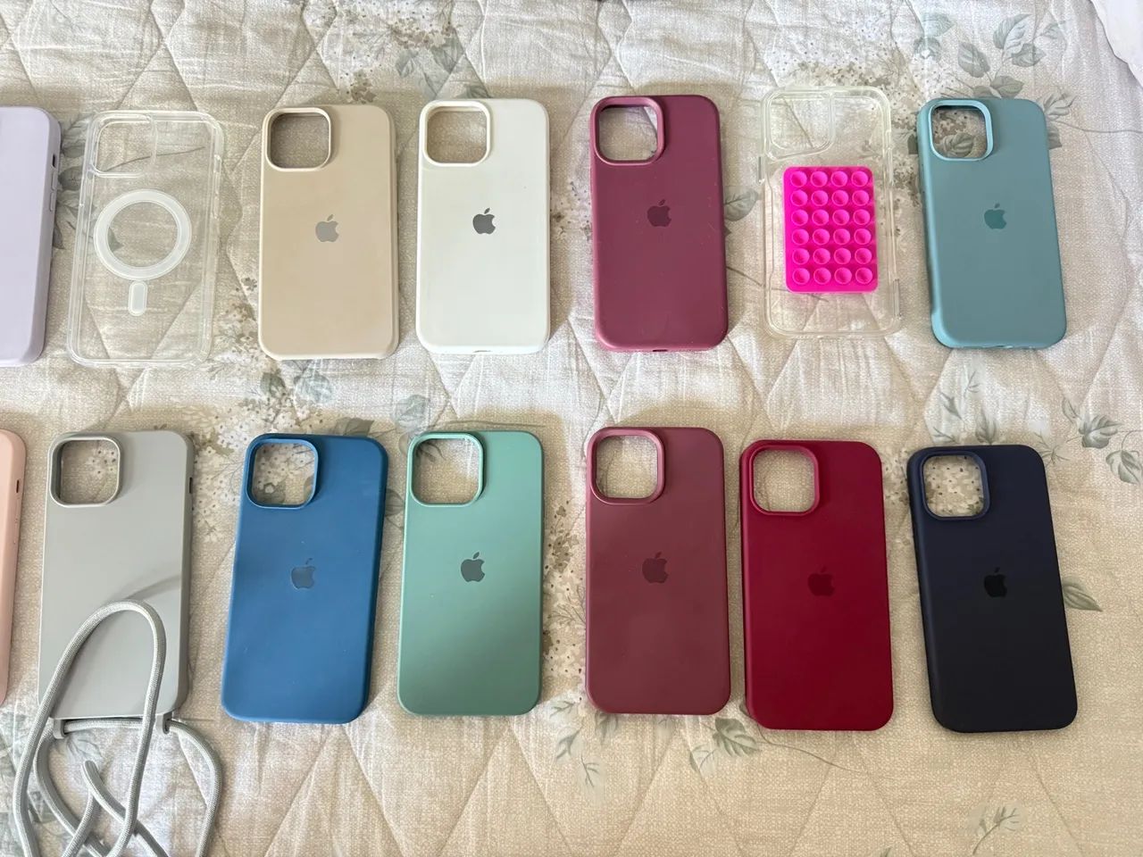 Capas para iPhone 13 Pro Max - diversas cores 20 reais cada - Foto 3