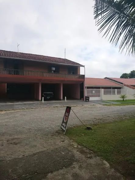 Praia de Matinhos / Centro / Aluga-se apartamento / Pacotes para temporada.