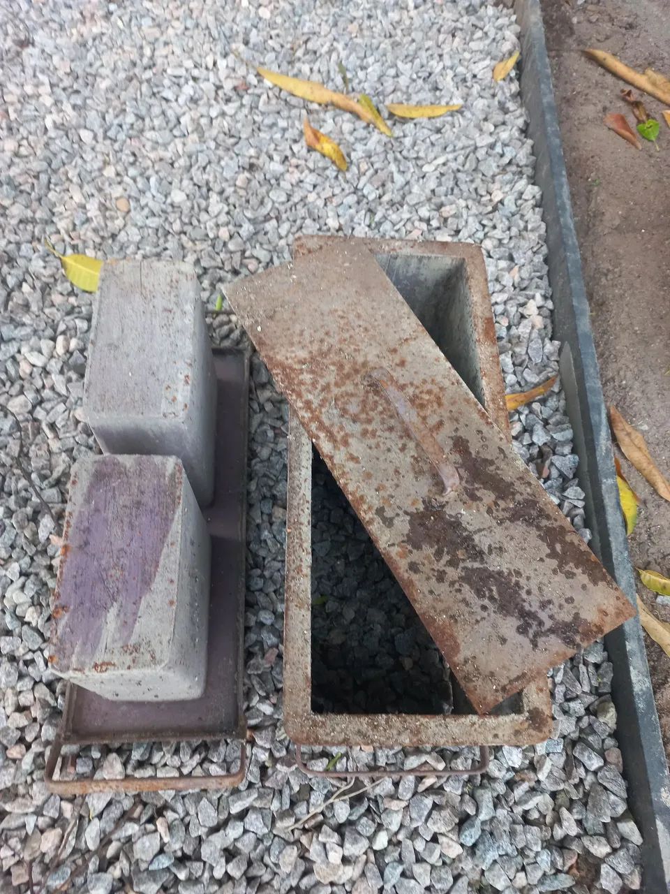 Forma de fazer tijolos64316917335298121