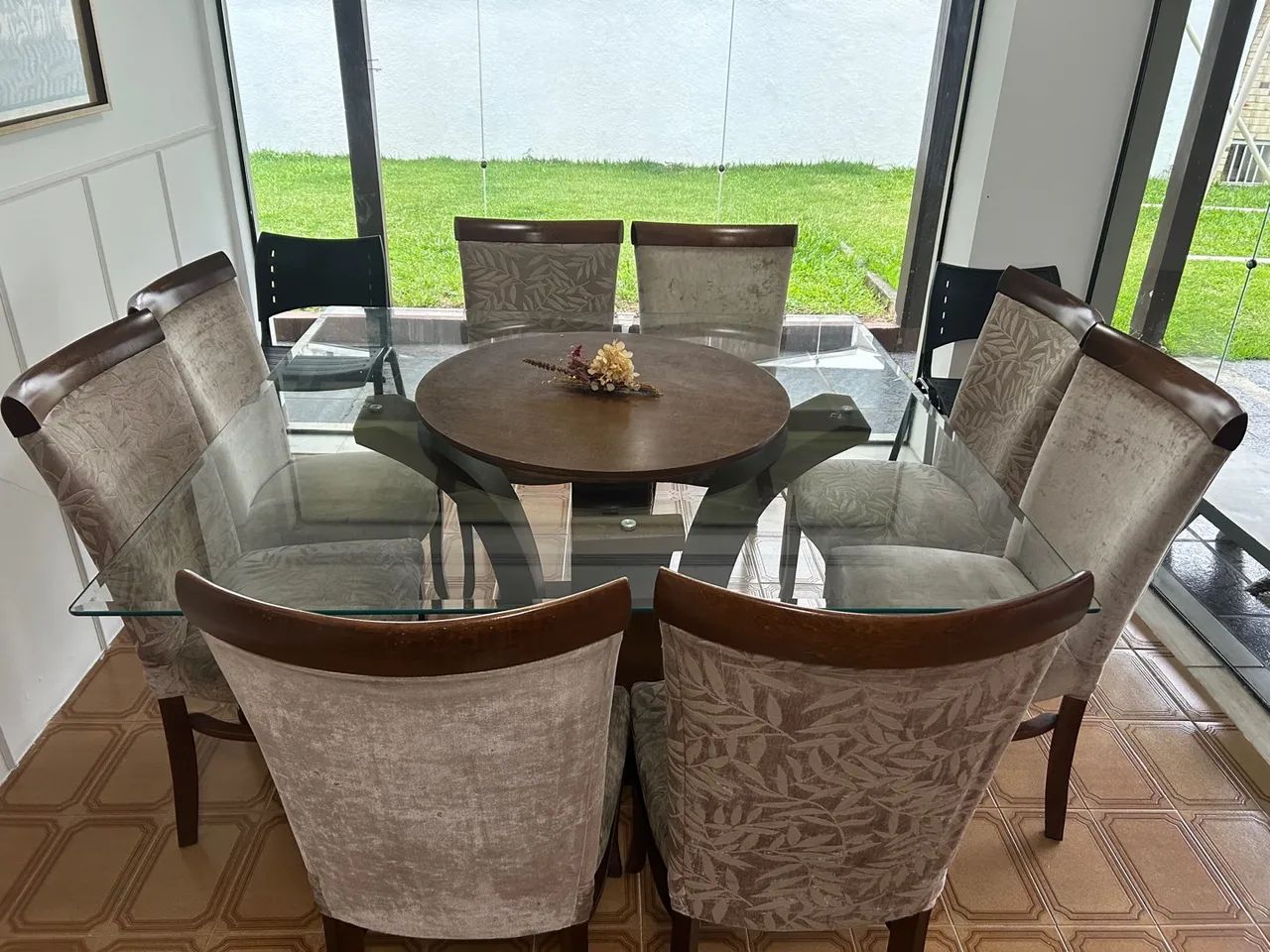 Mesa de Jantar em Madeira com Tampo de Vidro - Foto 3