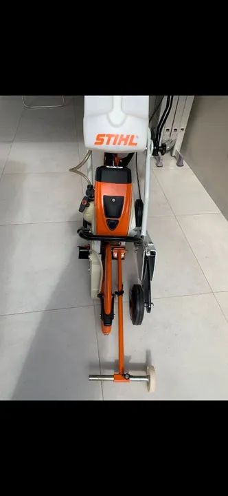 Cortador a Disco "Concreto, Ferro e Alfalto" a combustão STIHL TS 800, com carrinho 4.500