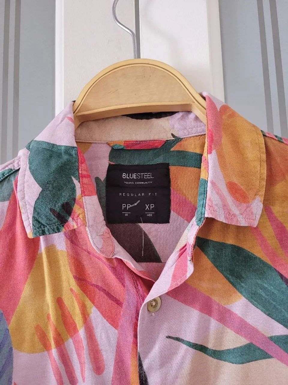 camisa tropical folhagem Tam PP - Foto 2
