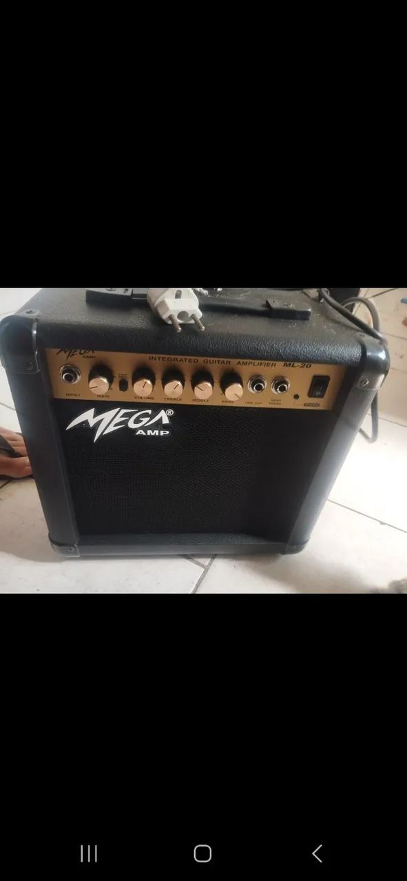 Vendo guitarra com capa e com amplificador mega amp - Foto 2