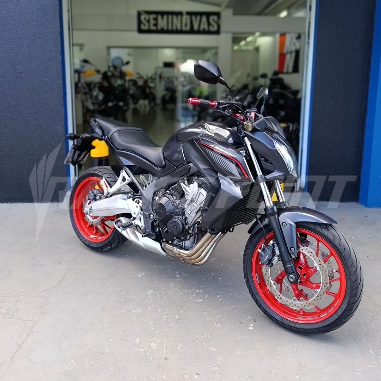 CB 650F METALLIC MATTE BLACK - Foto 3