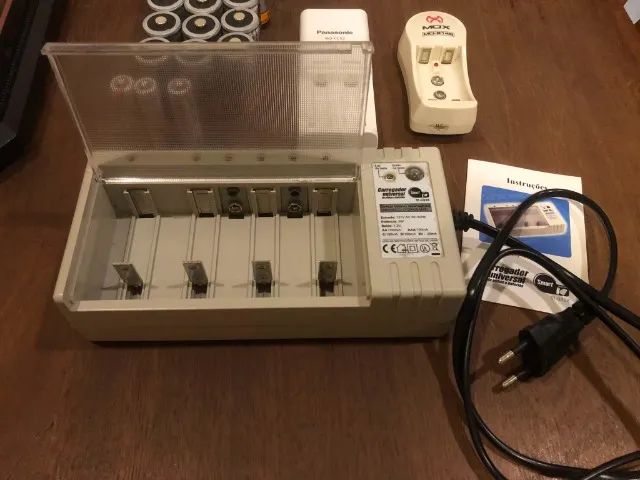 Carregador Universal De Pilhas e Baterias Smart Grátis 2 Carregadores/Pilhas Recarregáveis - Foto 3