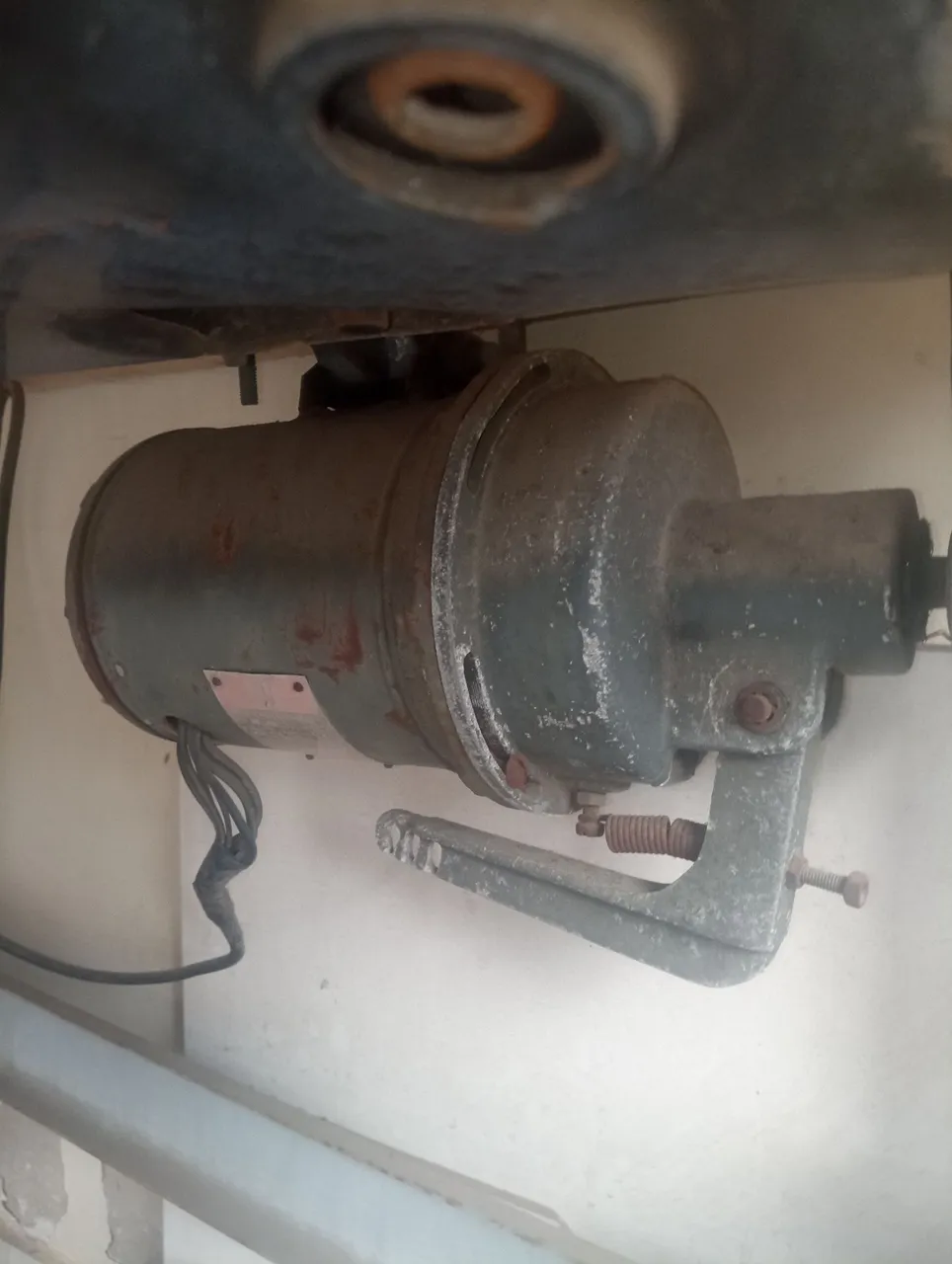 Motor de Máquina de Costura Antigo