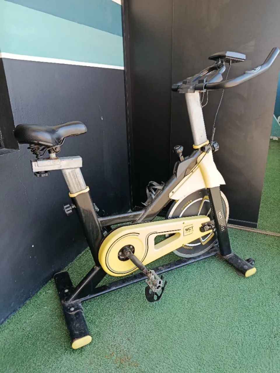 Bicicleta Spinning Ergométrica - Com Defeito 65163248745602120