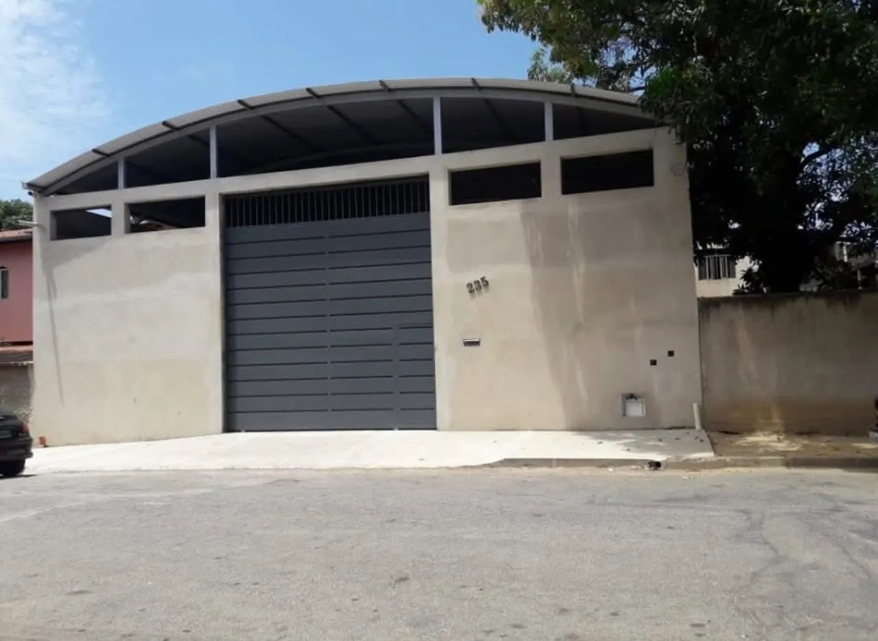 Aluga-se galpão 450 m² em Ipatinga