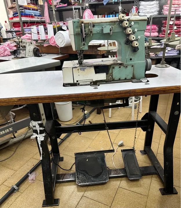 Máquina de Costura industrial Colorete galoneira