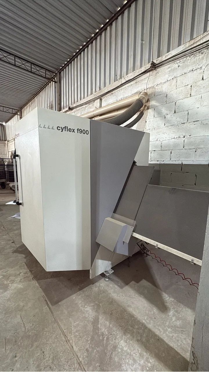 Centro de furação cyflex 900 scm 