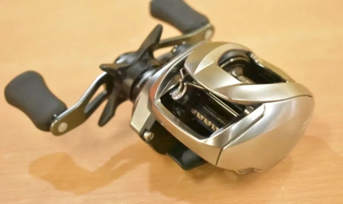 Carretilha daiwa zillion sv tw 1000 - Esportes Aquáticos - São