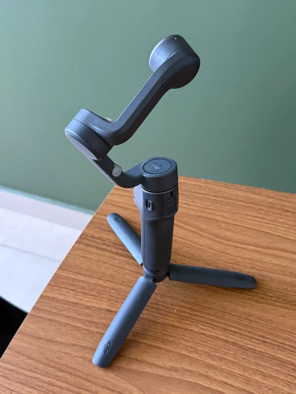 Estabilizador Dji Osmo Mobile 6 Gimbal Bluetooth