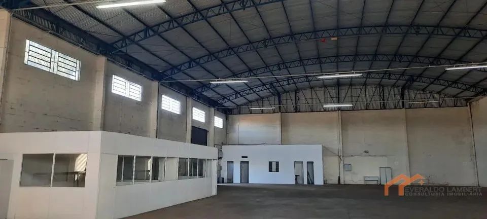 BARRACÃO + DOCA 900m². - Foto 5