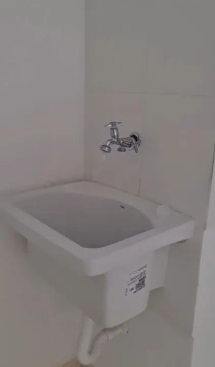 Vendo tanque de louça  ( novo) nunca usado 