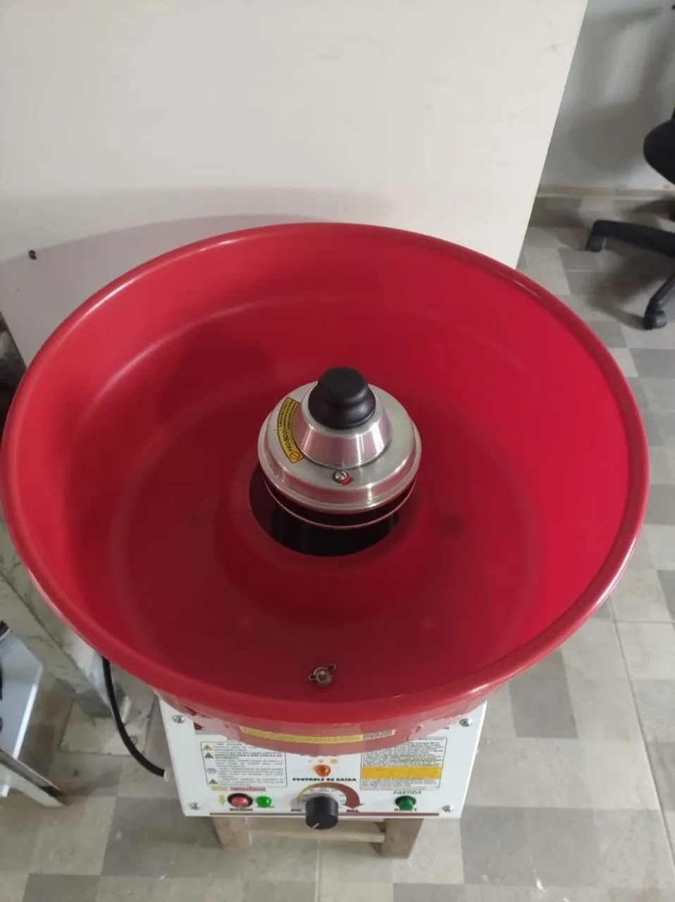 Máquina de Algodão Doce Profissional