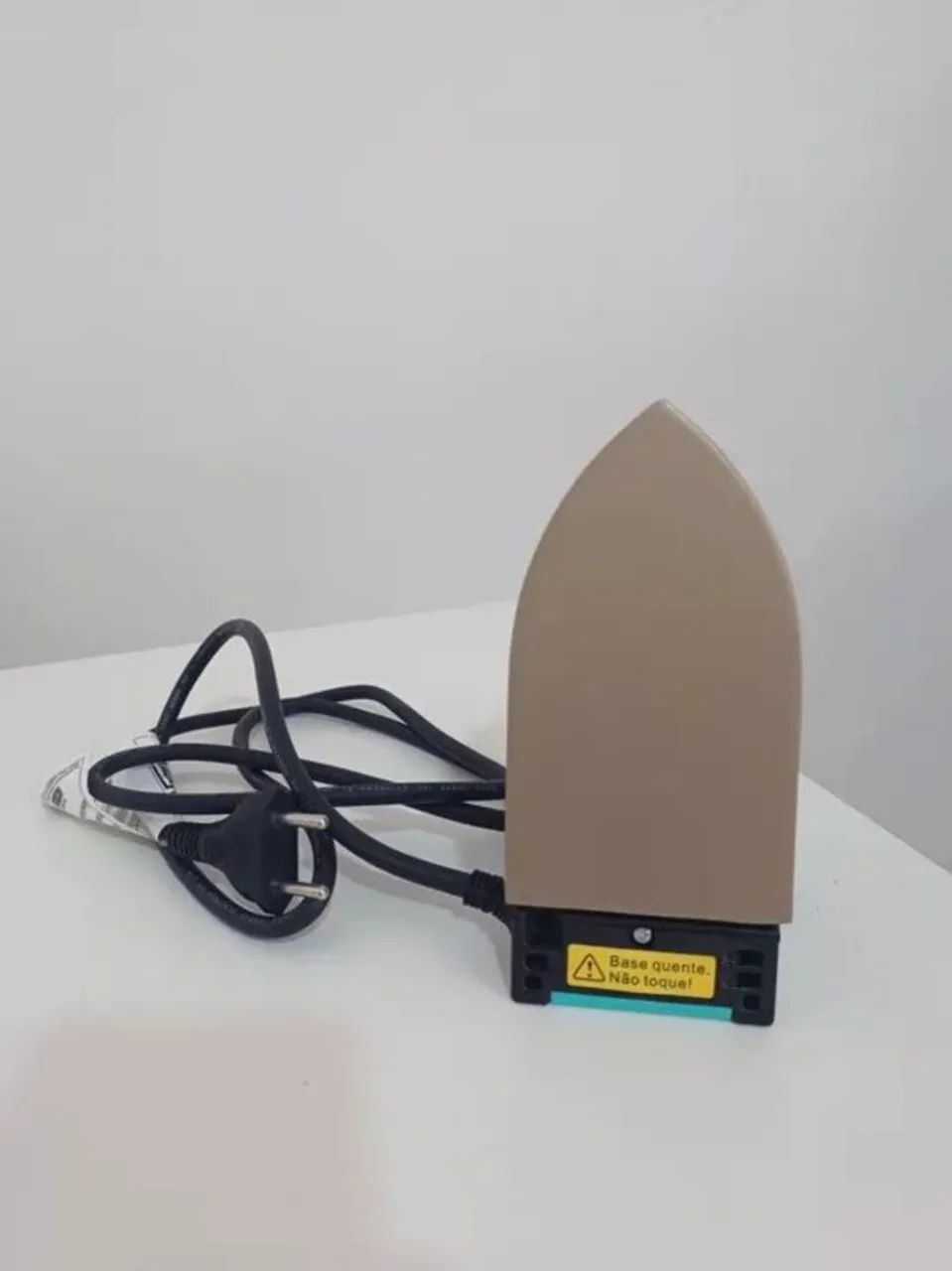 Mini Ferro de Passar Roupa - Foto 2