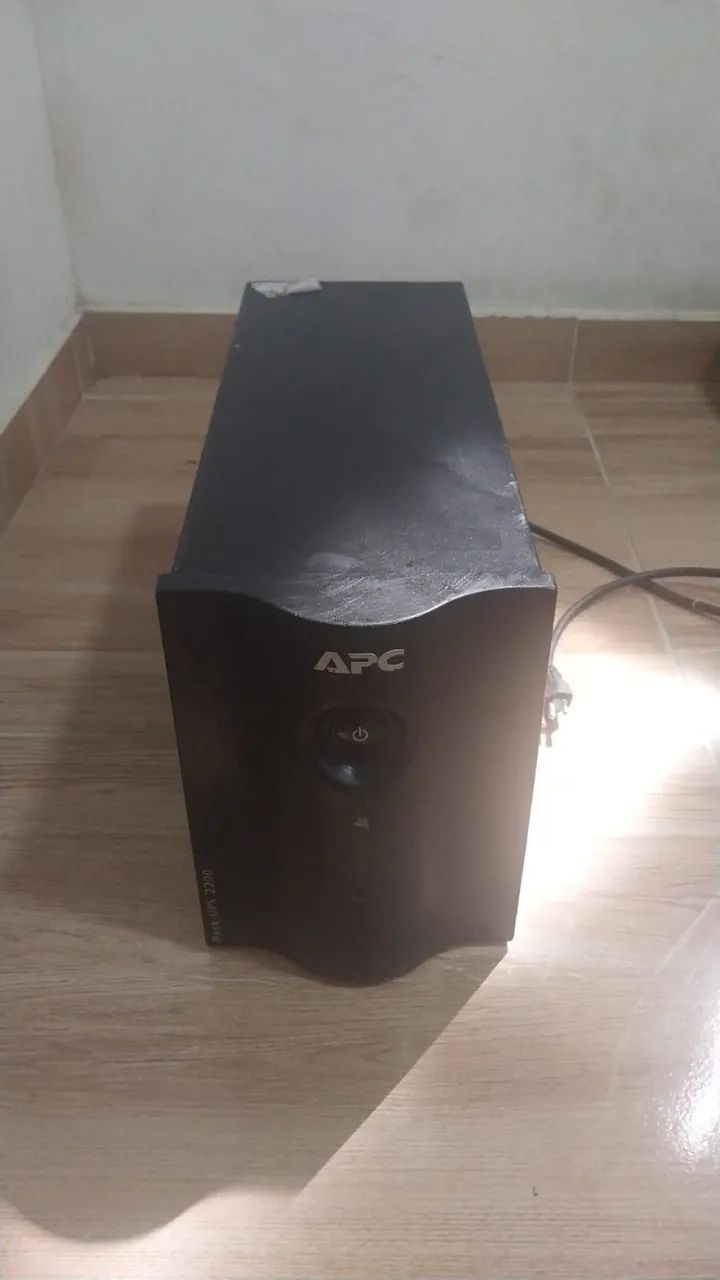 Nobreak APC BACK UPS 2200 