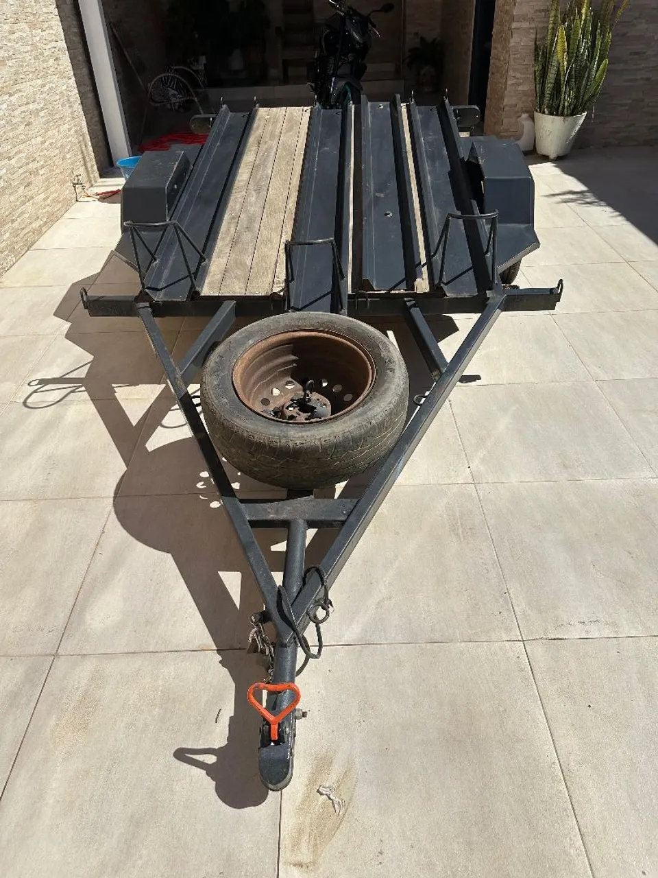 Carretinha para transportar motos 3 lugares