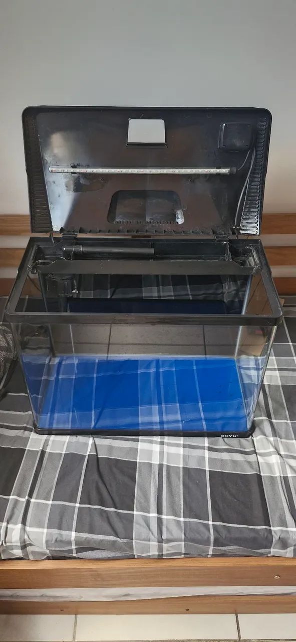 Aquário Boyu ec-600 plug and play 66 litros 220v com filtragem e iluminação na tampa - Foto 3