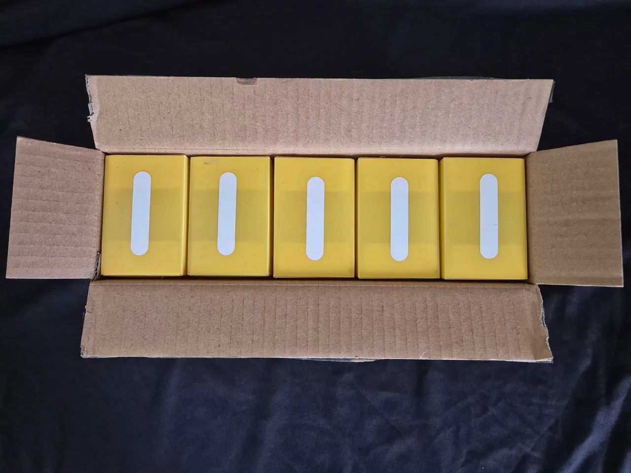5 Deckbox amarelas capacidade 80+ com 2 divisórias para MtG, Magic, Pokemon, Yugioh