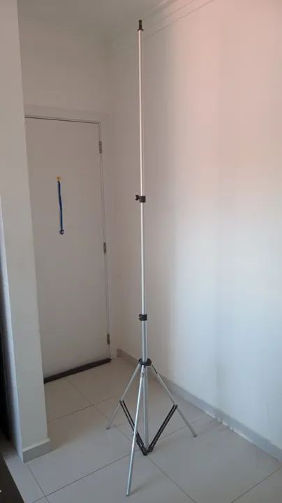 Tripé para iluminação, flash ATEK Cadete I, altura 2,50m, leve, suporta 10 kgs - Foto 2