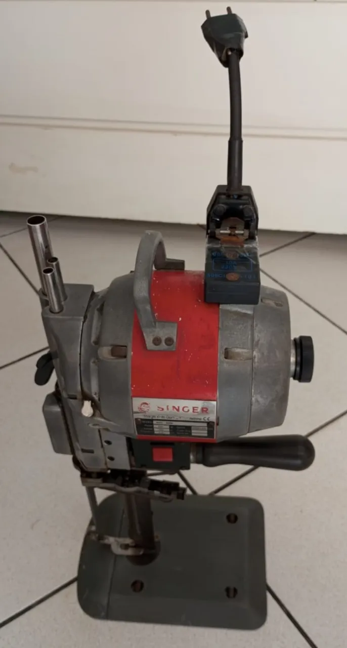 Máquina Para Cortar Tecidos