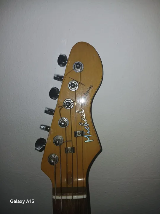 Guitarra Elétrica Michael Series