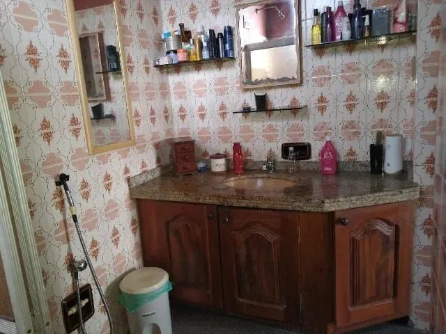 Vendo casa de 4/4 na Sacramenta. - Foto 4