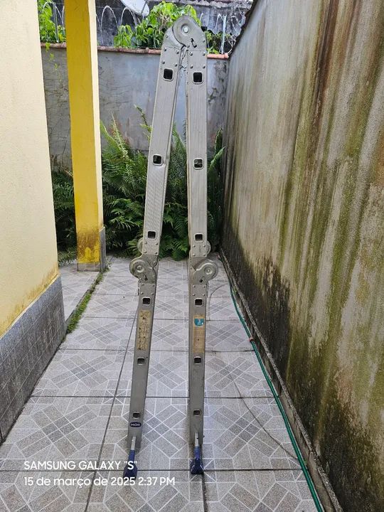 Escada de Alumínio dobrável  - Foto 2