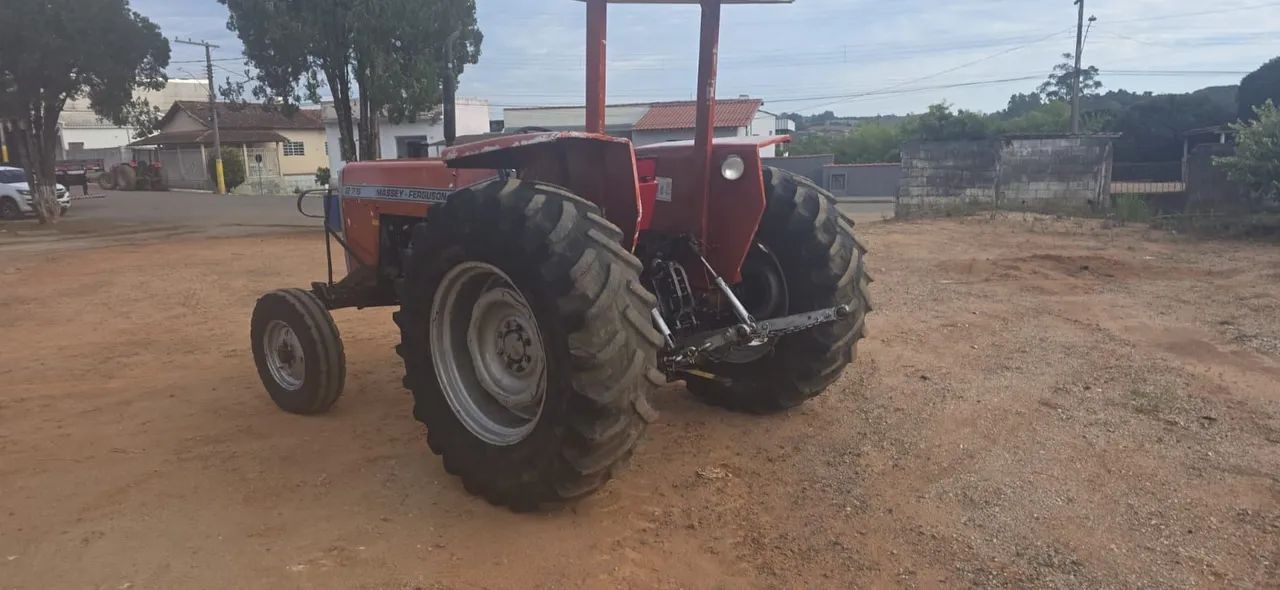 Trator Massey Ferguson 275