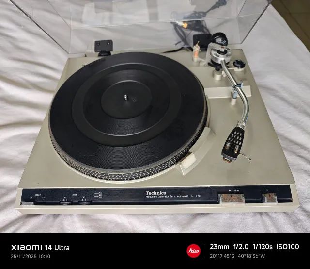 TOCA DISCOS TECHNICS SL-220