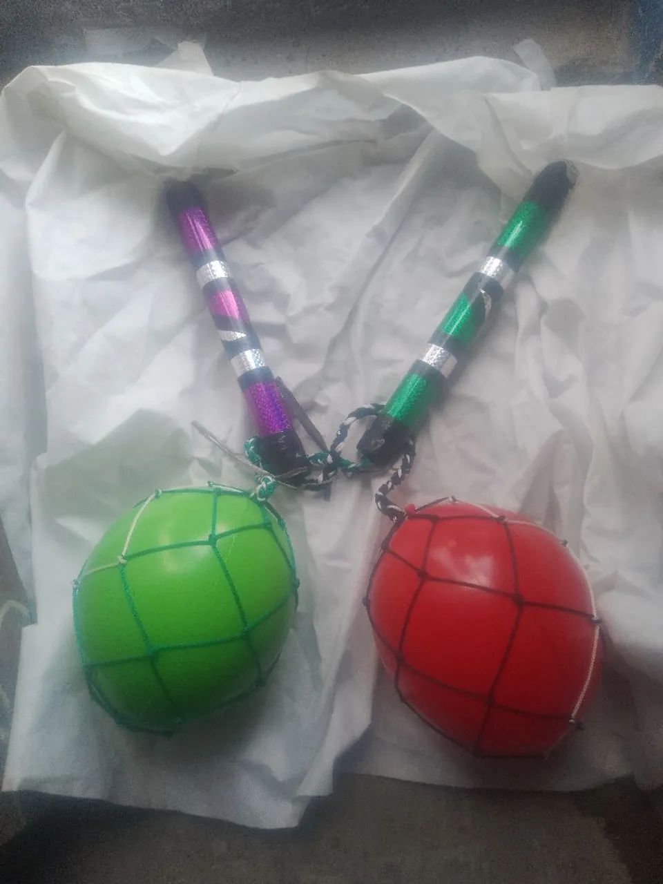 2 BOLAS TRANÇADAS DE BATE-BOLA COM O CABO PADRONIZADO  - Foto 2