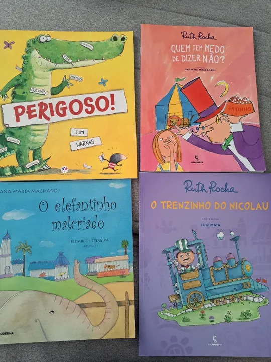 5 Livros infantis praticamente novos