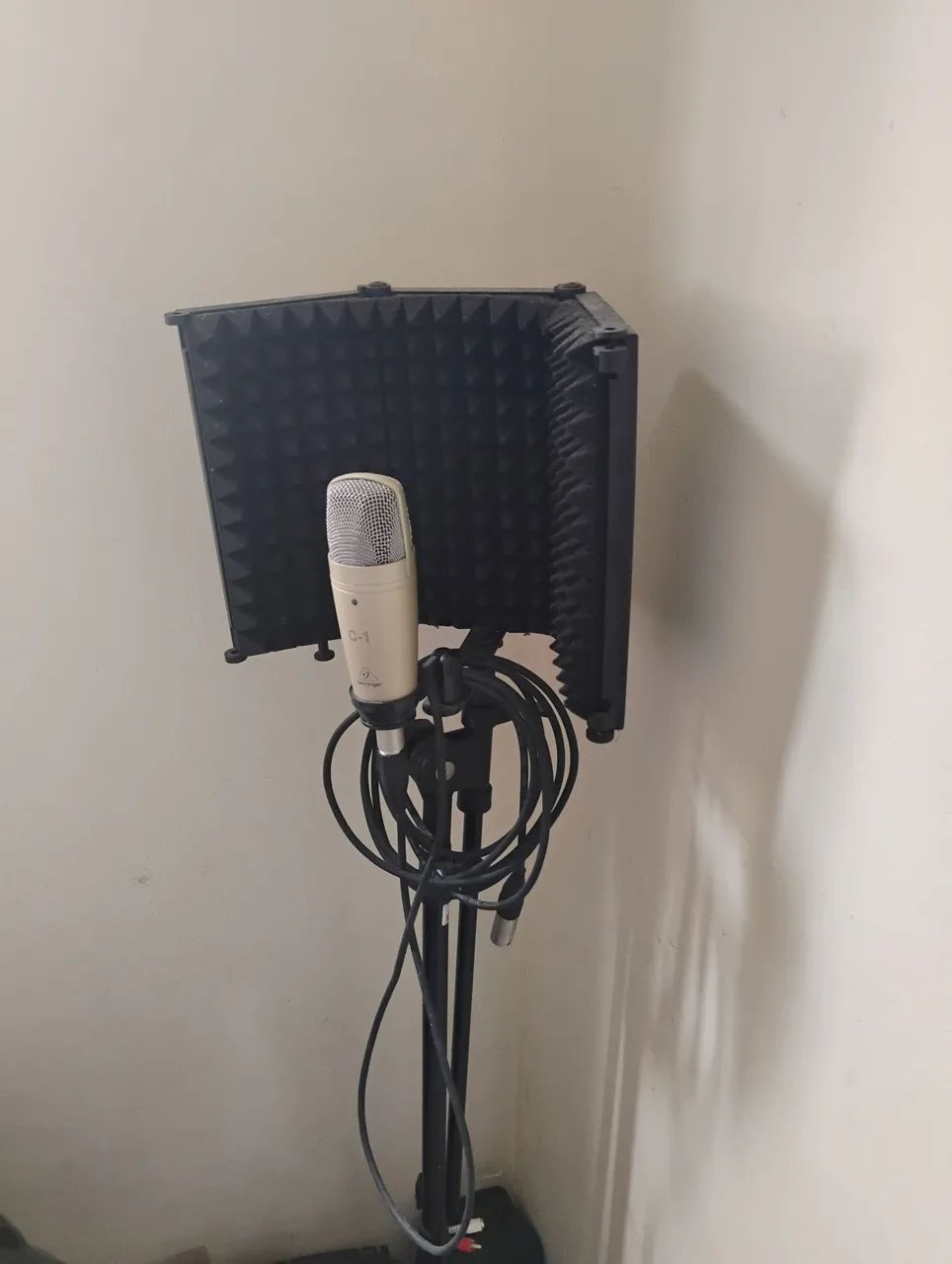 Microfone Behringer C-1 com acessórios  - Foto 4