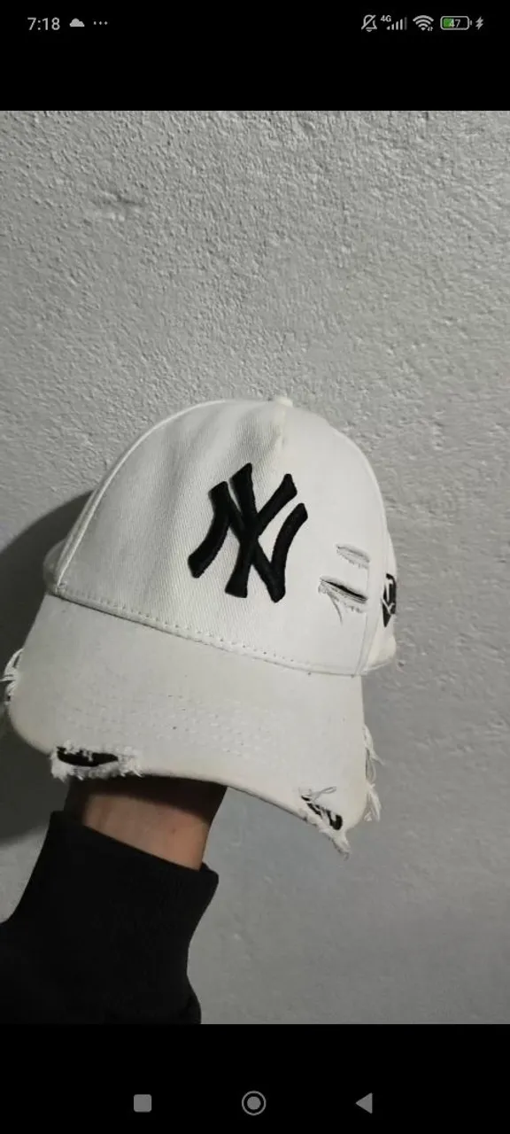 Boné New York Branco Destroyed