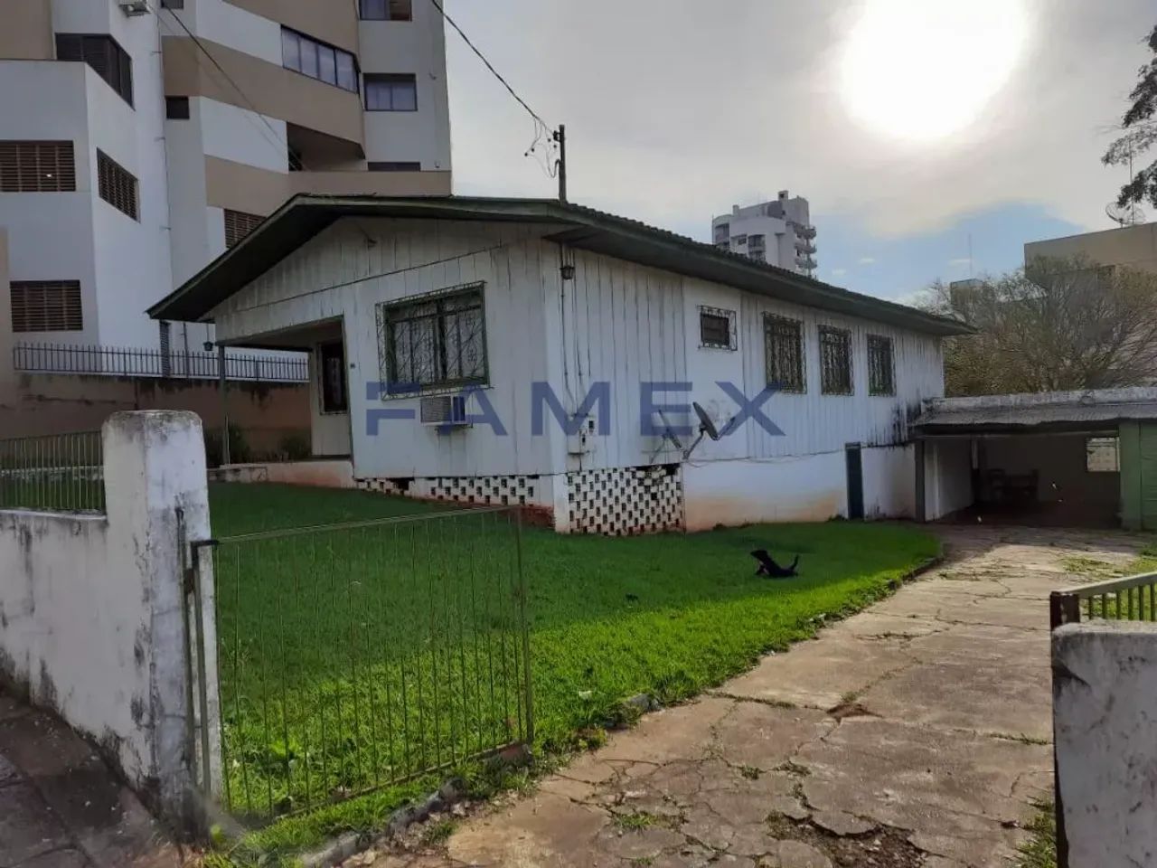 CASA COM ENORME TERRENO NO CENTRO - CA189 - Foto 5