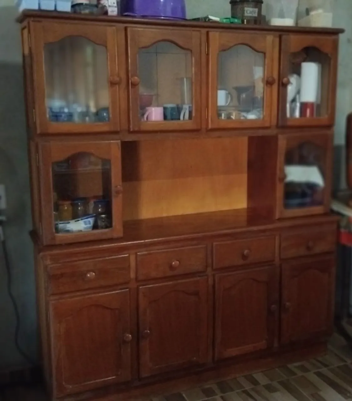 Armário de Cozinha Amadeirado com Vidro