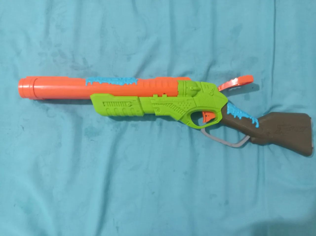 Lançador de Dardos Zombie Strike